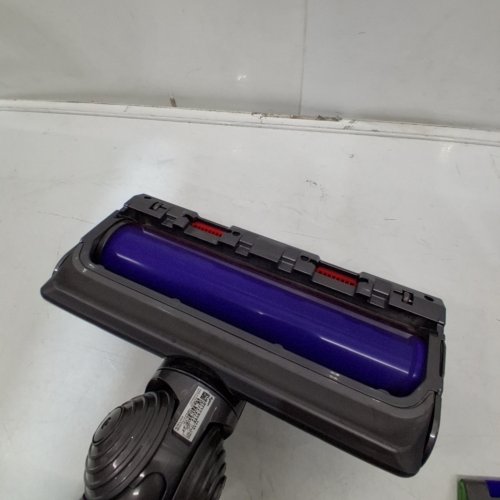 DYSON V15 DETECT PLUS CORDLESS MULTI-PURPOSE VACUUM CLEANER WITH ATTACHMENTS - GREY (MODEL: SV47) image 8