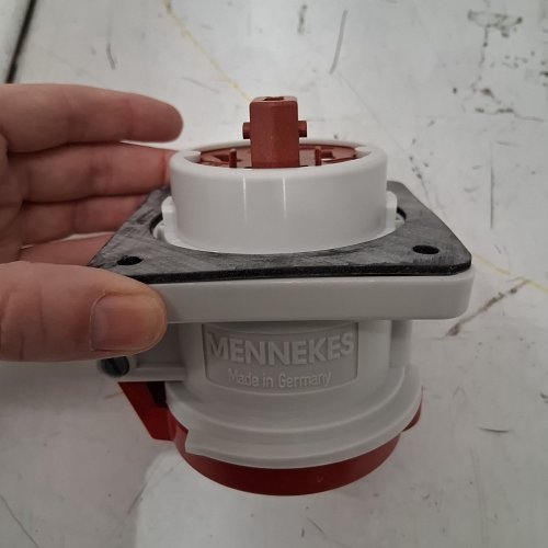MENNEKES POWER CONNECTOR PANEL MOUNT RECEPTACLE - 32A - RED, WHITE (MODEL: 3716) image 3
