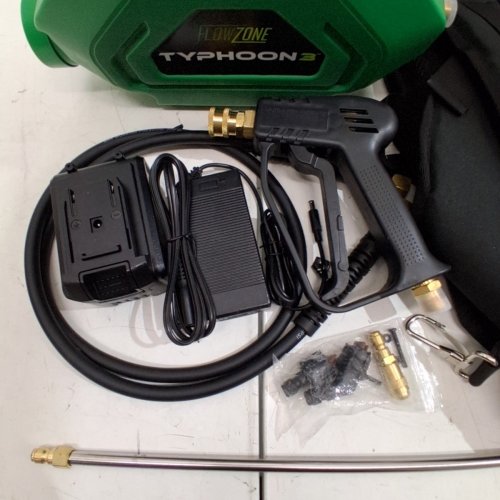 FLOWZONE TYHPOON3 BATTERY-POWERED BACKPACK SPRAYER - 4 GAL. CAPACITY - 18 V - GREEN/BLACK (MODEL: FZVAAK-3) image 5