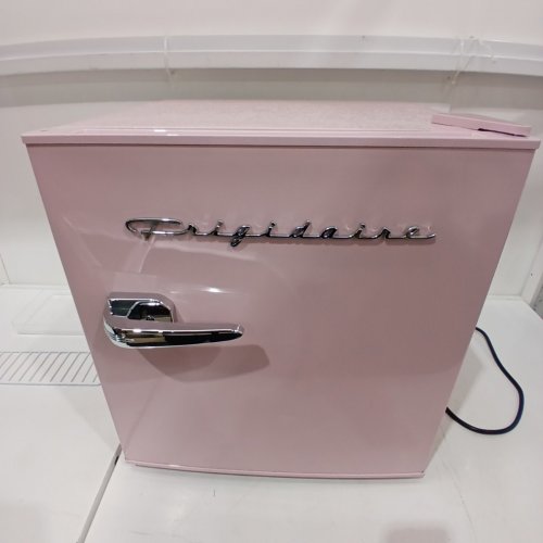 FRIGIDAIRE RETRO COMPACT FRIDGE WITH CHILLER MINI REFRIGERATOR & BUILT-IN BOTTLE OPENER - 1.6 CU.FT - PINK (MODEL: EFR176-PINK-6COM) image 4