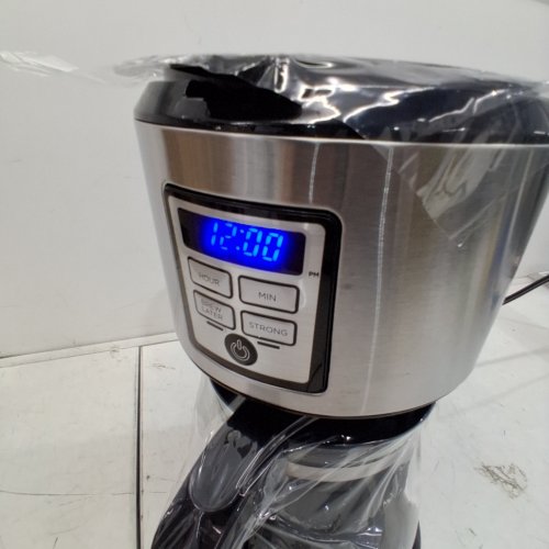 BLACK AND DECKER STAINLESS STEEL PROGRAMMABLE COFFEE MAKER - 12 CUPS - STAINLESS STEEL/BLACK (MODEL: ‎CM1231SC) image 2
