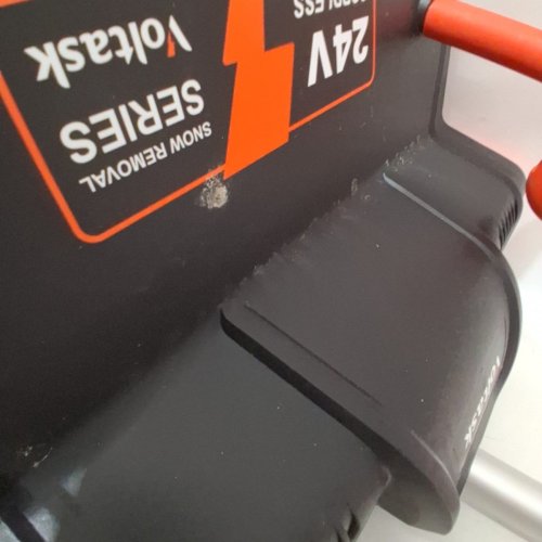 VOLTASK CORDLESS ELECTRIC SNOW SHOVEL WITH 1 BATTERY & CHARGER - 13" - 24V - BLACK/ORANGE (MODEL: CSS001-130OR-CAVK/SS-20B) image 4