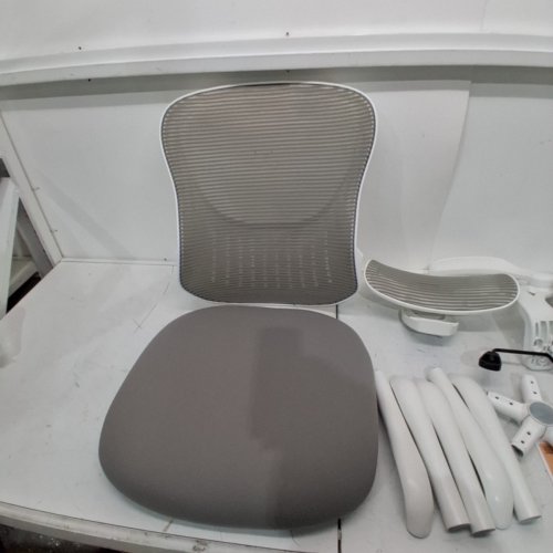 SWEETCRISPY ERGONOMIC HIGH-BACK MESH ROLLING HOME OFFICE CHAIR - 250LBS MAX - WHITE/GREY (MODEL: C-3619-1B-GY) image 5