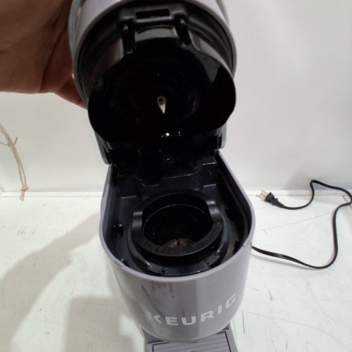 KEURIG K-SLIM + ICED K-ICED SINGLE SERVE COFFEE MAKER - ICE GREY (MODEL: K26F) image 6