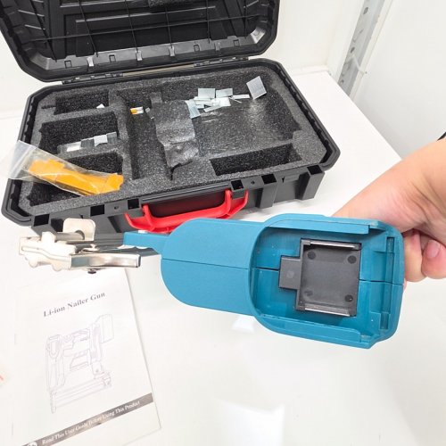 CORDLESS LI-ION BRAD NAILER / STAPLE GUN KIT - 20V - BLUE image 3