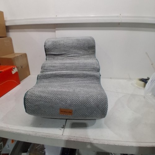 GARDNER PET 2-IN-1 FOAM PAD NON-SLIP DOG STEPS AND RAMP - 66LB MAX - 3-STAIRS - GREY image 2