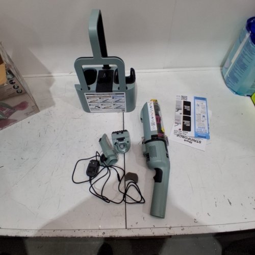 SHARK STAINFORCE CORDLESS HANDHELD CARPET/UPHOLSTERY STAIN CLEANER - (MODEL: HX101C) image 3