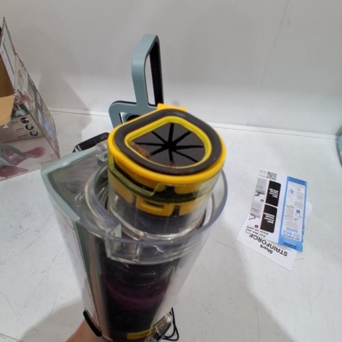 SHARK STAINFORCE CORDLESS HANDHELD CARPET/UPHOLSTERY STAIN CLEANER - (MODEL: HX101C) image 4