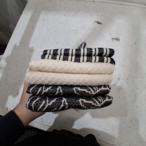 6PK MADE IN PORTUGAL KITCHEN TOWELS - 20" X 28" - BLACK/ WHITE (MODEL: 3400770) image 3