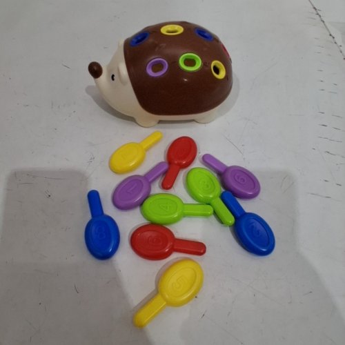 TODDLER FINE MOTOR SKILLS SENSORY NUMBER & COLOR SORTING HEDGEHOG TOY WITH COLORFUL PEGS - ONE SIZE - MULTICOLOR image 3