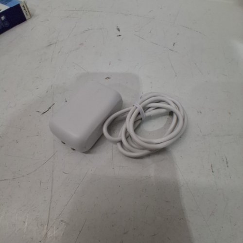 2PC BELKIN BOOSTCHARGE DUAL WALL CHARGER WITH USB-C TO USB-C CABLE - 42W - WHITE image 2