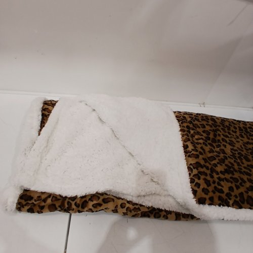 SHERPA LINED HEATED BLANKET WITH 4 HEAT SETTINGS - FULL - CHEETAH PRINT / WHITE (MODEL: WDJ-EBA-BL-FF) image 5