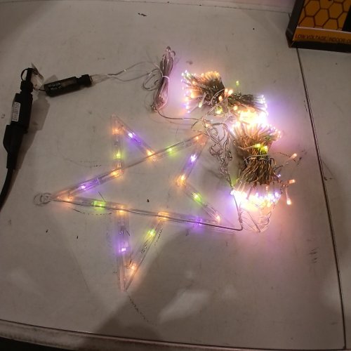 LIGHTING MAGIC CHRISTMAS INDOOR/OUTDOOR LED LIGHT WITH 344 LIGHT WITH REMOTE CONTROL - 12" STAR/11.8FT LED STRINGS/16.4FT LEAD WIRE - MULTI-COLOR/MODES image 2