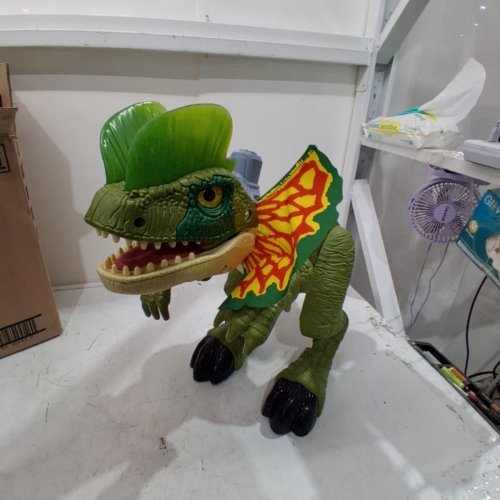 FISHER-PRICE IMAGINEXT JURASSIC WORLD THRASH ATTACK DILOPHOSAURUS DINOSAUR TOY -26" - MULTICOLORED (MODEL: ‎HVY16) image 3