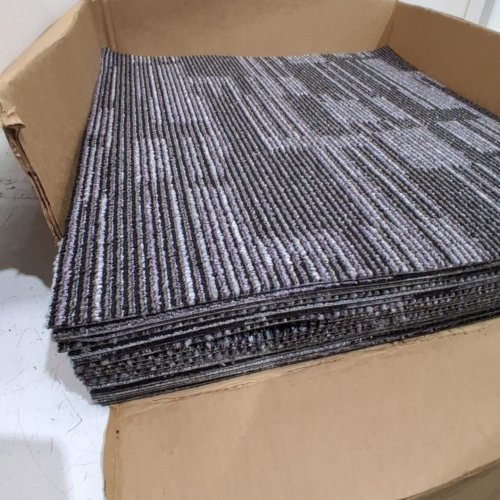 18PK VEVOR CARPET FLOOR TILES - 2FT X 2FT - GREY/BLACK image 4