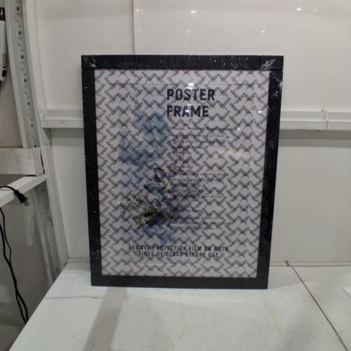 LARGE PICTURE POSTER FRAME WITH PLEXIGLASS AND MATTING - 22" X 28" (WITHOUT MAT) / 18" X 24" (WITH MAT) - BLACK image 3