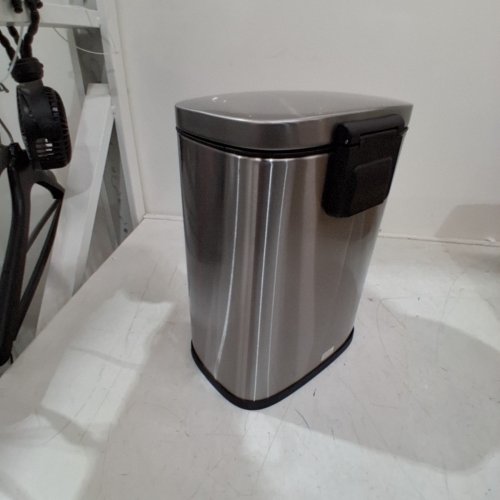 AMAZONBASICS RECTANGLE SOFT-CLOSE TRASH CAN - 5L - SATIN NICKEL image 3