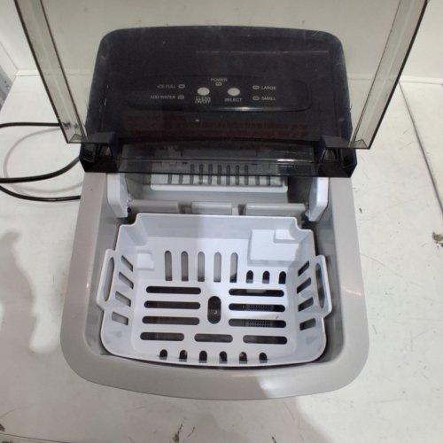 FRIGIDAIRE COUNTERTOP ELECTRIC ICE MAKER - MAKES 26LBS OF ICE/DAY - BLACK STAINLESS STEEL (MODEL: EFIC120-GRYSS-SC_G2) image 5