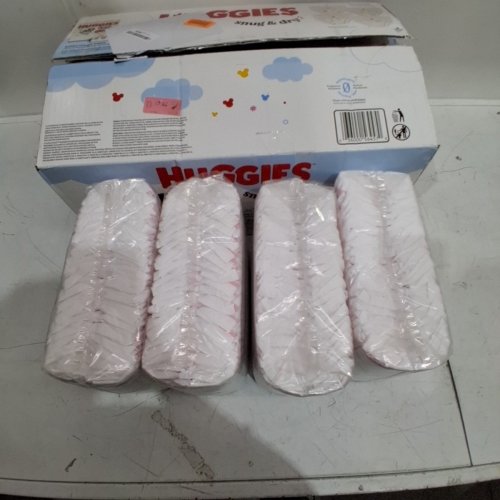100PK HUGGIES SNUG AND DRY DIAPERS - SIZE 4 - MICKEY MOUSE image 4
