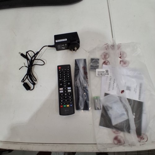 LG LB65 HD LED SMART WEBOS TV - 32" - BLACK (MODEL: 32LB650BPUA) image 12