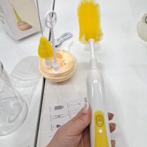 PORTABLE ELECTRIC BOTTLE BRUSH CLEANER WITH STORAGE BOX - YELLOW image 3