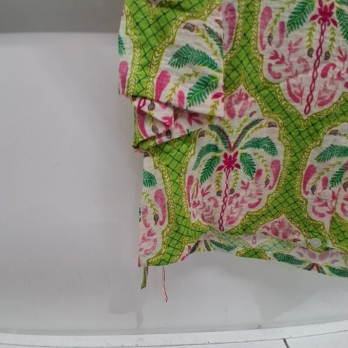 WOMEN'S BARILOCHE FLORAL PRINT BUTTON-UP SHIRT - SMALL / MEDIUM - 38 - GREEN / PINK / WHITE (STYLE: APUS) image 3