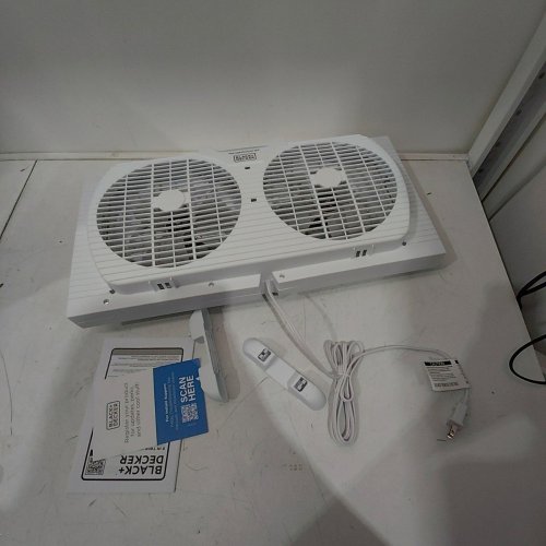 BLACK+DECKER DUAL WINDOW FAN FOR WINDOW SCREEN WITH 2 SPEED SETTINGS, TWIN WINDOW FAN WITH MECHANICAL CONTROLS AND REMOVABLE LEGS, HORIZONTAL COOLING FAN FOR WINDOW - 9" - WHITE (MODEL: BFW9M) image 3