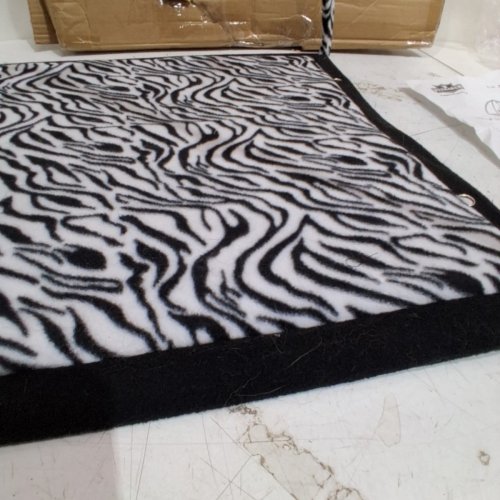 PETMAKER CAT ACTIVITY MAT - ZEBRA PRINT (MODEL : 80-PET6136) image 3