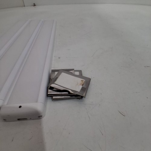 3PK INFINITY X1 RECHARGABLE MOTION ACTIVATED WIRELESS UNDERCABINET LIGHTS WITH MAGNETIC MOUNTING - 200LM - WHITE (MODEL: 1938108) image 3