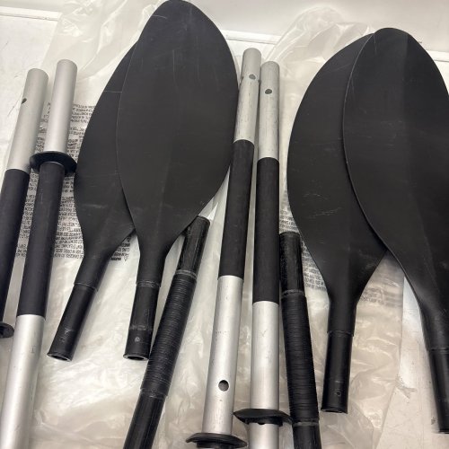 6PC INTEX KAYAK ACCESSORIES AND CARRY BAG - COMES WITH 2 DOUBLE ENDED PADDLES, PUMP, 2 SEATS AND CARRY BAG image 3