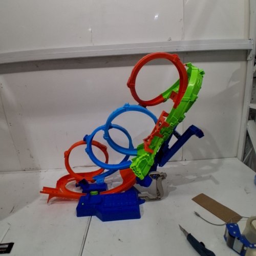 HOT WHEELS ACTION 4-LOOP CRASH OUT TRACK SET WITH MOTORIZED BOOSTER (MODEL: HXR70) image 2