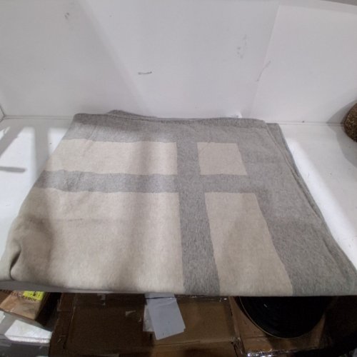 THROW BLANKET - 70"X60" - GREY/BEIGE image 2