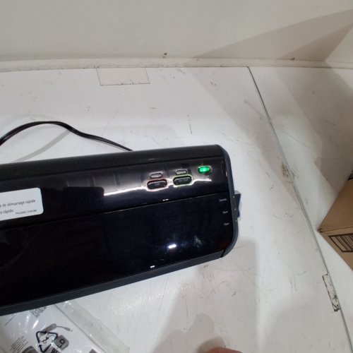 FOODSAVER COUNTERTOP VACUUM SEALING SYSTEM - BLACK (MODEL: FM2000) image 3
