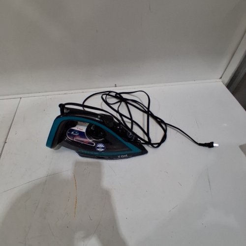 T-FAL ULTRAGLIDE PLUS ENHANCED STEAM IRON - BLACK\BLUE - (MODEL: 1830009781) image 3