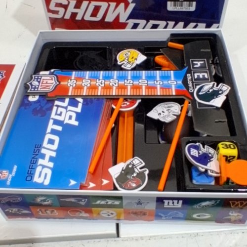 BUFFALO GAMES NFL SHOWDOWN BOARD GAME image 3