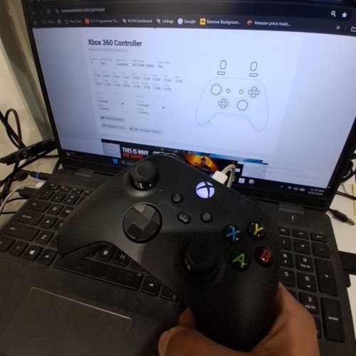 XBOX ONE CORE CONTROLLER - CARBON BLACK image 2