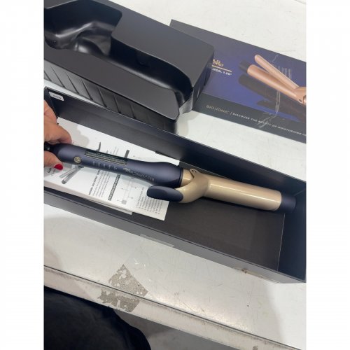 BIO IONIC GOLDPRO CURLING IRON 1.25" CERAMIC BERRAL image 3