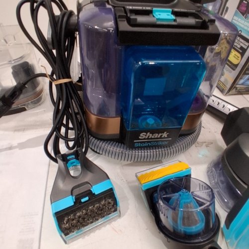 SHARK STAINSTRIKER HAIRPRO PORTABLE SPOT/STAIN/ODOUR ELIMINATOR WITH 4 ATTACHMENTS - COPPER/BLACK (MODEL: PX251C 26) image 4