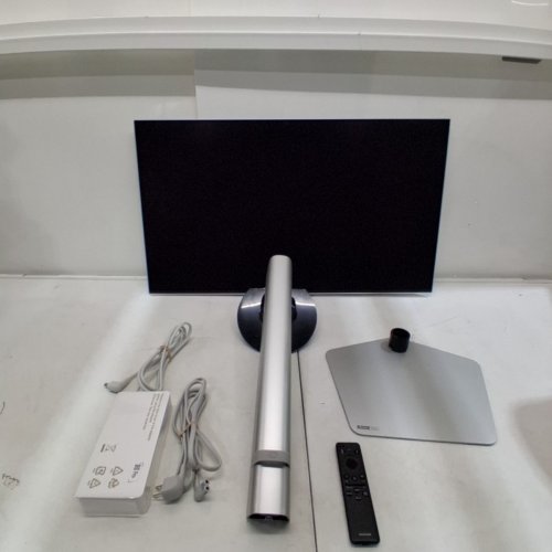SAMSUNG G8 OLED 32" 4K ULTRA HD 240HZ 0.03MS GTG OLED FREESYNC/G-SYNC MONITOR - WHITE (MODEL: LS32DG802SNXZA) image 14