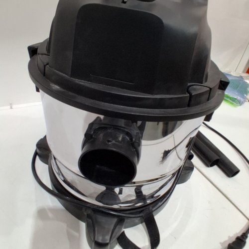 AMAZON BASICS STAINLESS STEEL TANK POWERFUL SUCTION WET/DRY VACUUM - 4 GALLON 3 HP - SILVER/BLACK (MODEL: V0407S) image 8