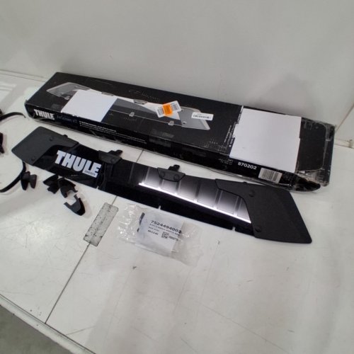 THULE AIRSCREEN XT M, WIND FAIRING KIT THAT REDIRECTS AIRFLOW OVER ROOF RACK - BLACK (MODEL: 870201) image 5