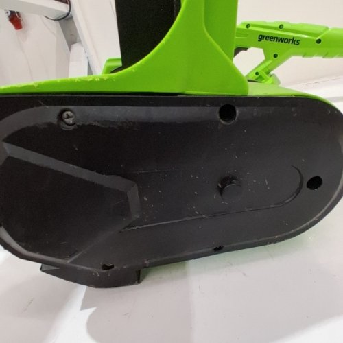 GREENWORKS PRO CORDLESS SNOW SHOVEL *TOOL ONLY* - 24V - 12" - GREEN (MODEL: SS24L00) image 4