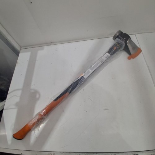FISKARS PRO ISOCORE WOOD SPLITTING MAUL 8LB image 4