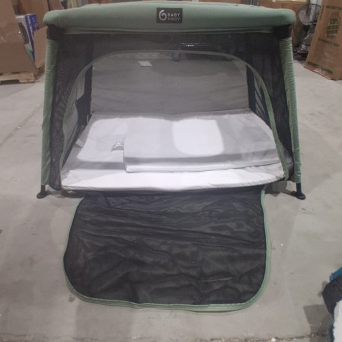BABYMOOV MOOV AND COMFY 3-IN-1 LIGHTWEIGHT TRAVEL CRIB, BABY PLAY YARD, AND INFANT BASSINET - 32.7" X 47.6" X 28" - GREEN/GREY image 4
