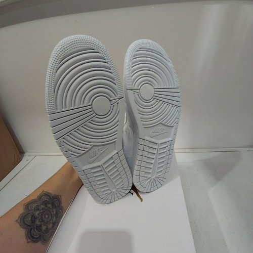 WOMEN'S AIR JORDAN 1 LOW SNEAKERS - 10 - WHITE (MODEL: DV0990-111) image 4