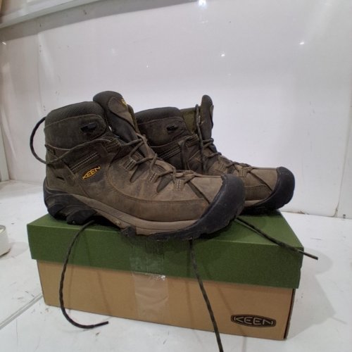MEN'S KEEN TARGHEE II MID WIDE WP HIKING BOOTS - SIZE 11 - CANTEEN/DARK OLIVE (STYLE: 1018118) image 3