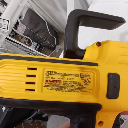 DEWALT CORDLESS ADHESIVE DISPENSER - 20V - 29OZ - YELLOW\BLACK (MODEL: ‎DCE560D1) image 8