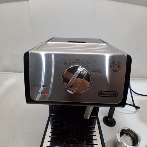 DELONGHI 15-BAR ADVANCED ESPRESSO MACHINE AND CAPUCCINO MAKER - BLACK/STAINLESS STEEL - (MODEL: ECP3220) image 2
