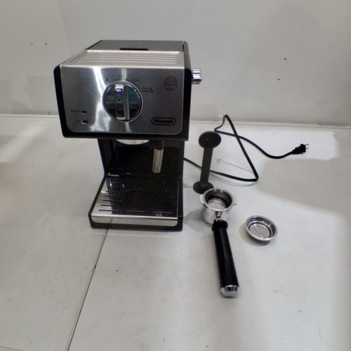 DELONGHI 15-BAR ADVANCED ESPRESSO MACHINE AND CAPUCCINO MAKER - BLACK/STAINLESS STEEL - (MODEL: ECP3220) image 4