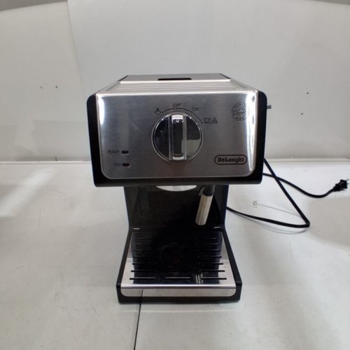 DELONGHI 15-BAR ADVANCED ESPRESSO MACHINE AND CAPUCCINO MAKER - BLACK/STAINLESS STEEL - (MODEL: ECP3220) image 5